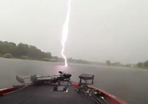 lightning-strike-near-fishing-boat